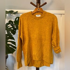 Old Navy Women's Golden Crew Neck Sweater